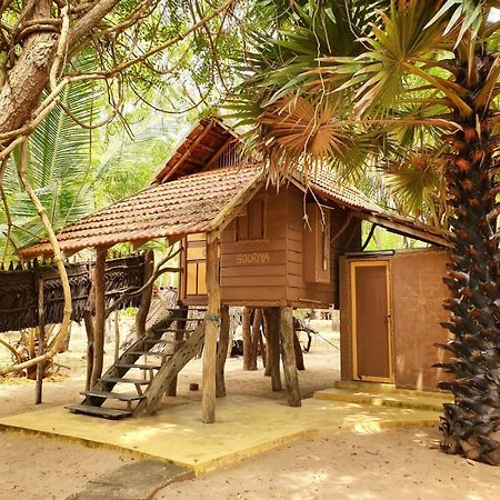 Light House Beach Hut Komari ภายนอก รูปภาพ