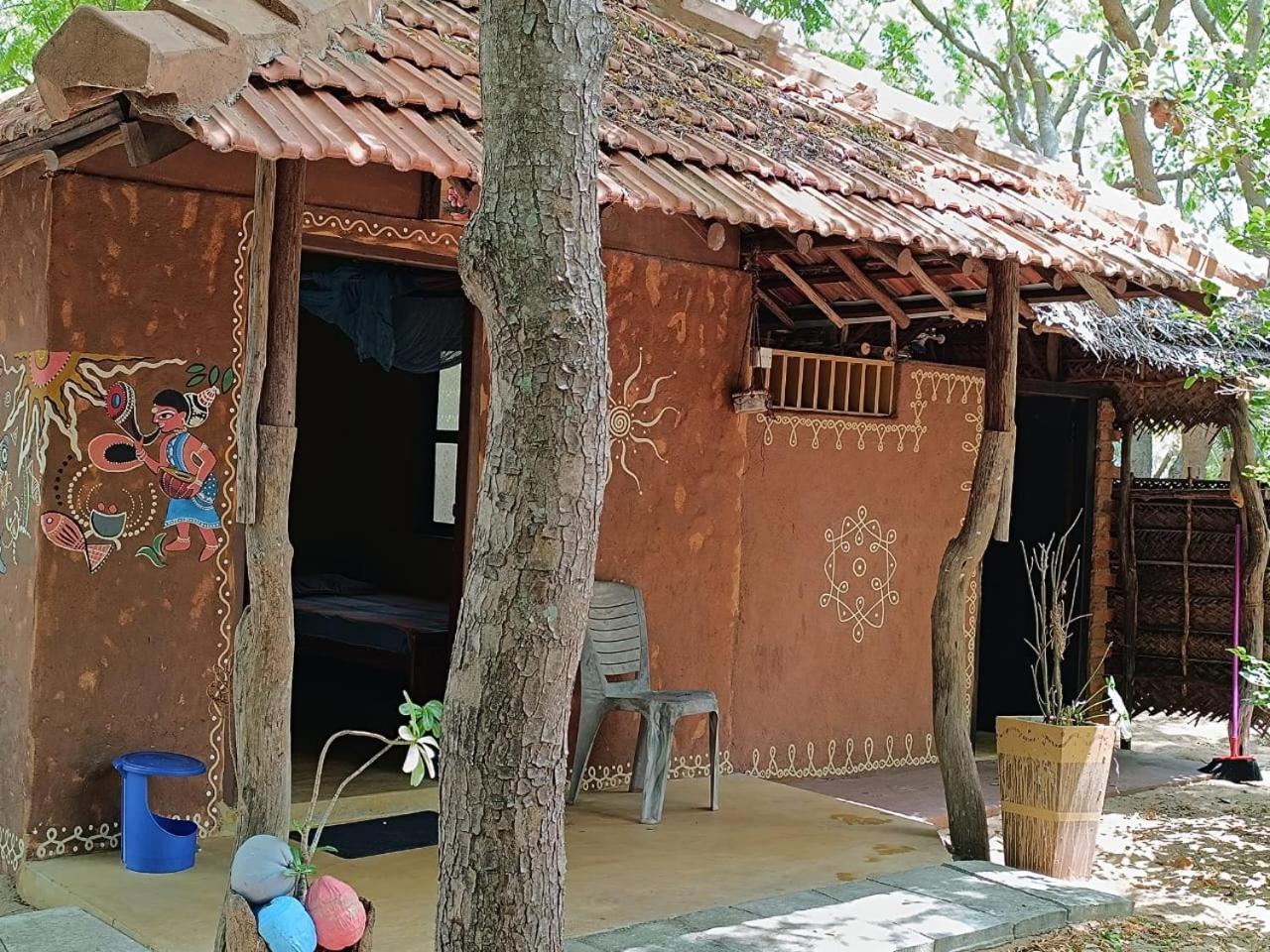 Light House Beach Hut Komari ภายนอก รูปภาพ