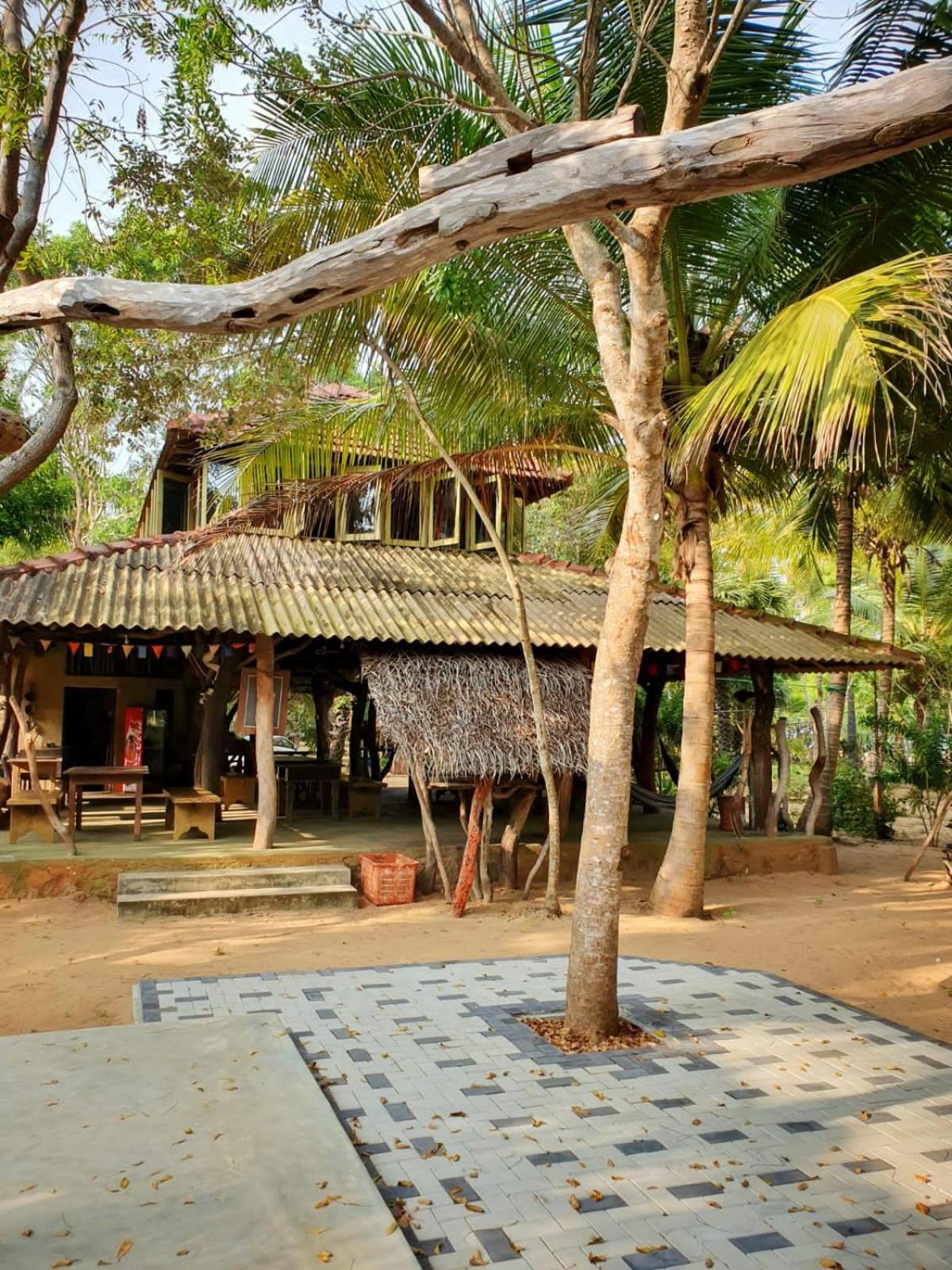 Light House Beach Hut Komari ภายนอก รูปภาพ