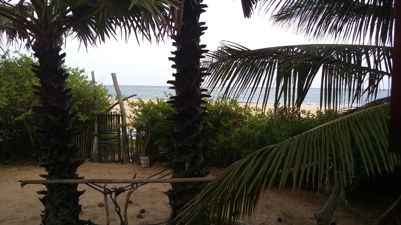 Light House Beach Hut Komari ภายนอก รูปภาพ