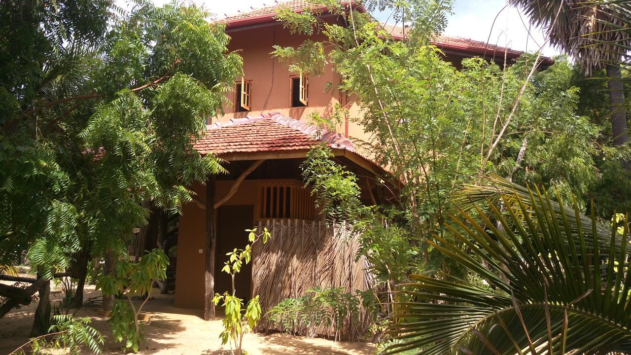 Light House Beach Hut Komari ภายนอก รูปภาพ