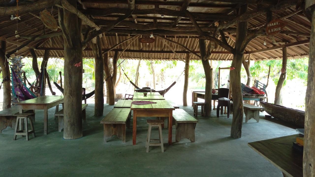 Light House Beach Hut Komari ภายนอก รูปภาพ