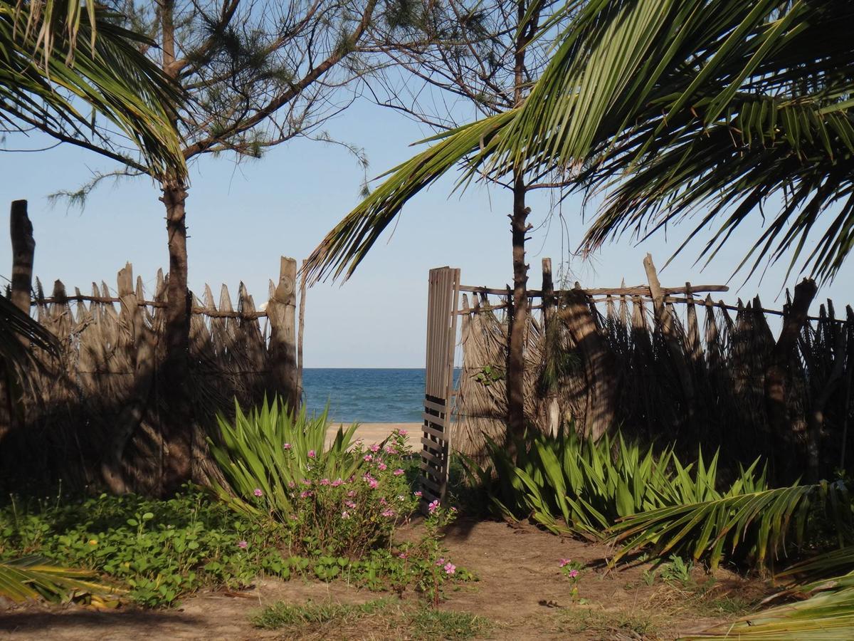 Light House Beach Hut Komari ภายนอก รูปภาพ
